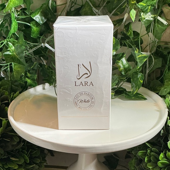 LARA Other - LARA White Fragrance Box